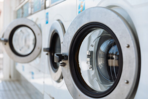 smorzamento vibrazioni lavanderie industriali