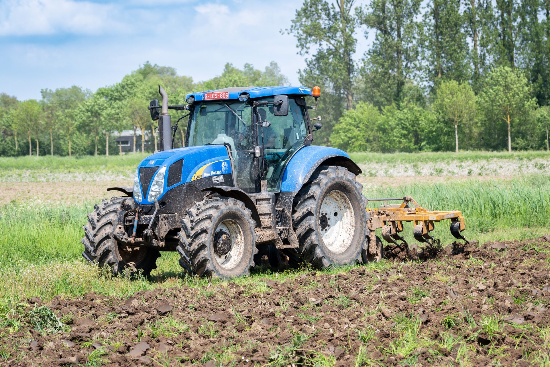 Silent Block per Mezzi Agricoli: Applicazioni su Cabine, Assali e Vani Batteria