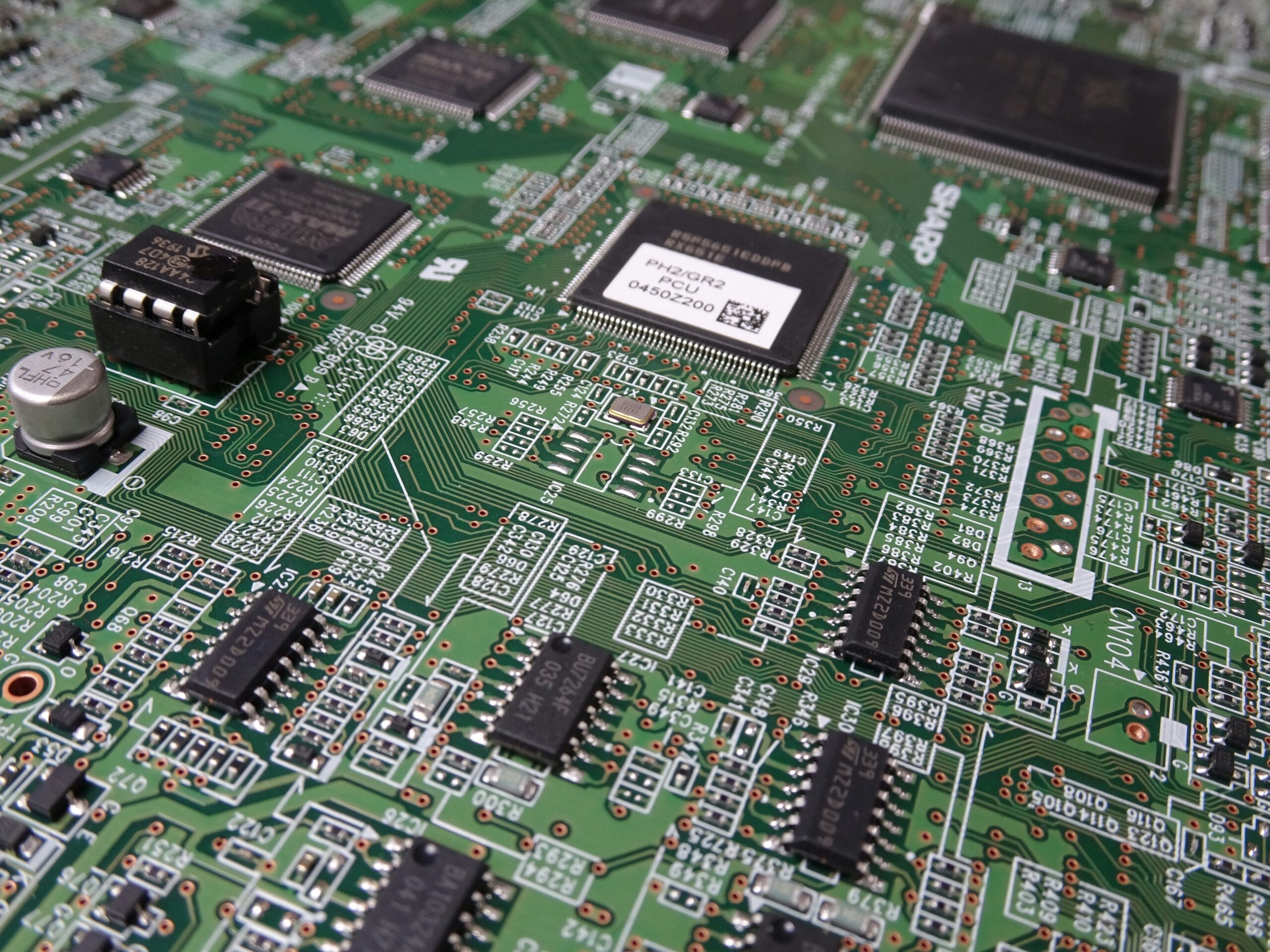 Isolamento vibrazioni schede elettroniche: tecniche di analisi e smorzamento nei quadri elettrici