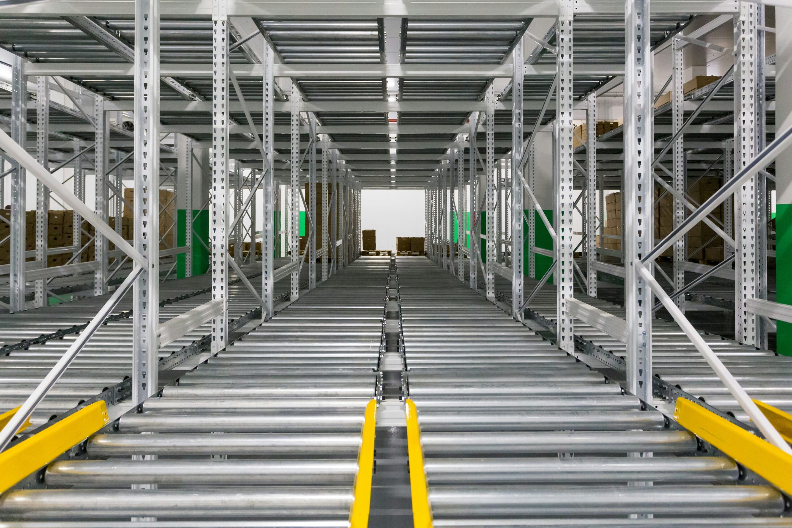 Antivibranti per sistemi shuttle logistica e assorbimento degli urti