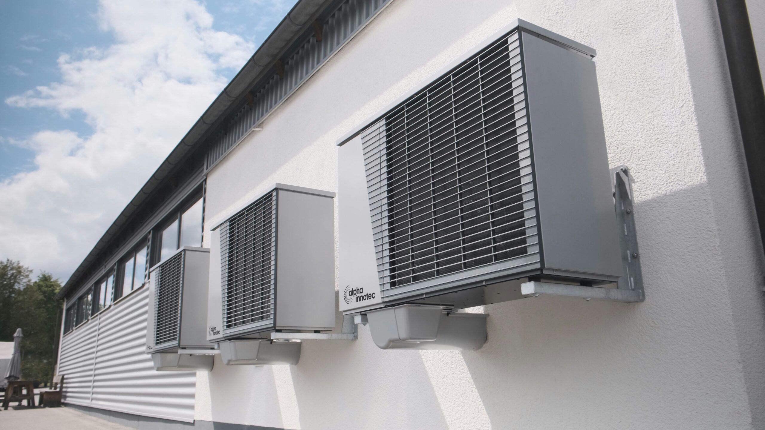 Sistemi Antivibranti per Staffe di Condizionamento Industriale e Grandi Impianti VRF