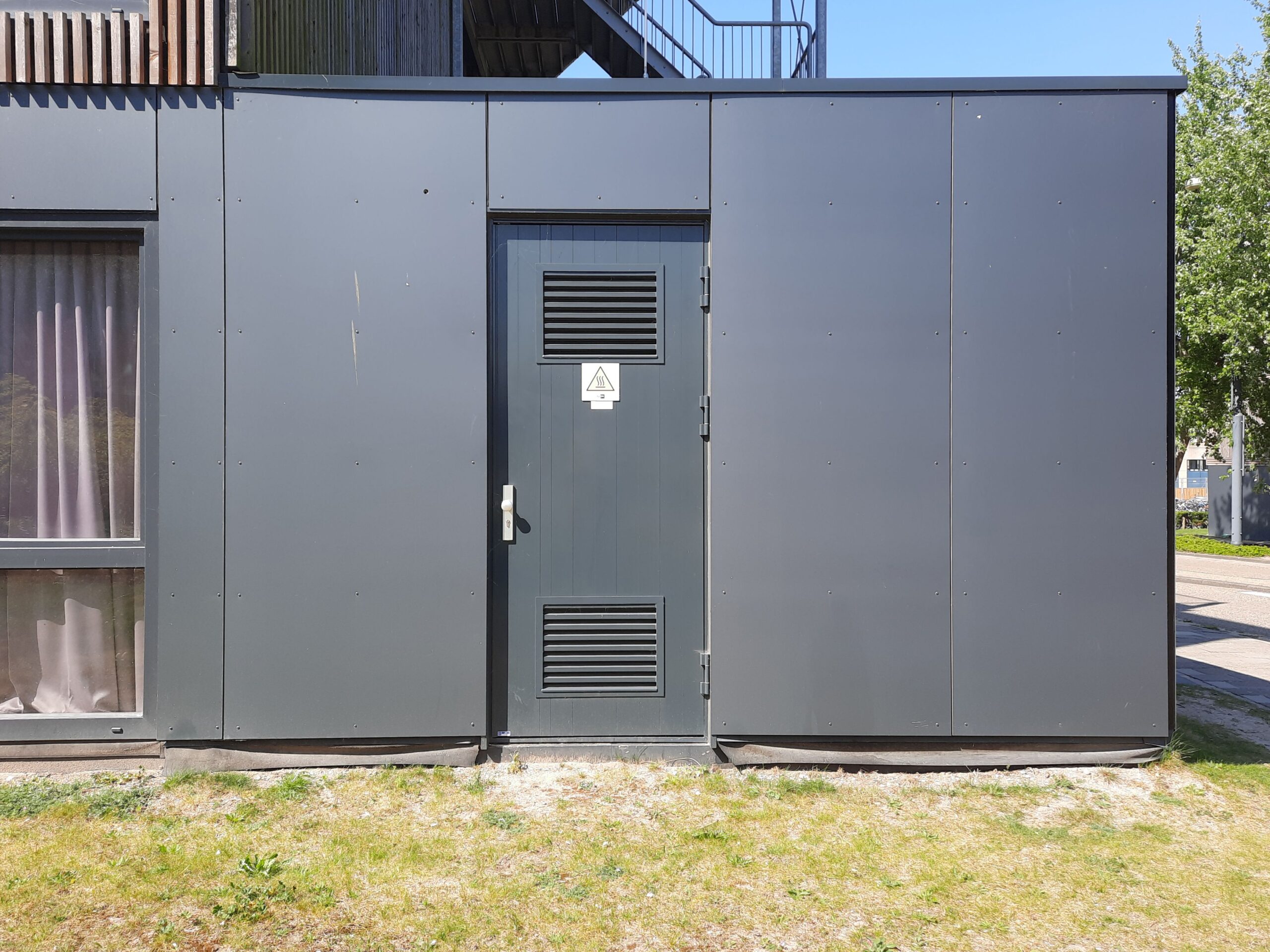 Disaccoppiamento Elastico per Cofanature e Cabinati Insonorizzati di Compressori e Soffianti